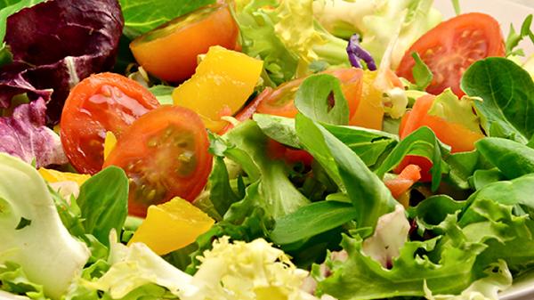 八种美味的食物可以降低血压: 健康饮食的科学方法